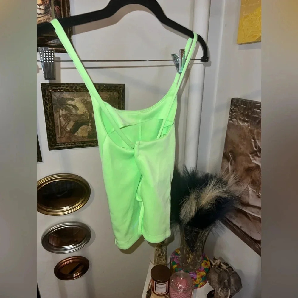 Nike Open Back Top - Picture 4 of 9
